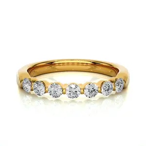 L'anello con fascia di diamanti è realizzato per ragazze 3.850 grammi 100% diamanti certificati HUID oro e 0.52 Cts.
