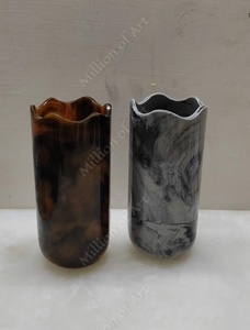 Large Resin Flower Vase for Valentine's Day American Style Tabletop Decoration with Customized Color and Modern Design - Product Image 3