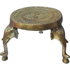 Belle plate-forme en laiton doré Chowki avec pieds d'éléphant socle carré pour objets décoratifs pour Statue idole Vase Temple Pooja - Product Image 1