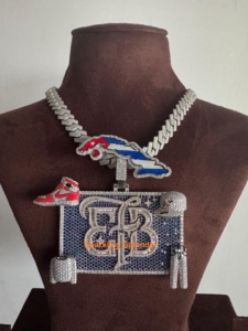 Pendentif en argent sterling 925 avec logo personnalisé avec VVS1 Moissanite diamant plaqué or chaîne cubaine glacée Style Hip Hop bijoux pour hommes - Product Image 3