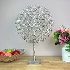 Escultura de adorno de coral dorado de metal Acento decorativo elegante para exhibición de mesa o estante - Product Image 3