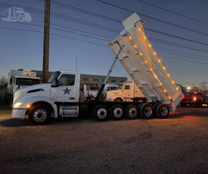 Camión Volquete Peterbilt 579 Usado, Años 2021-2022, 420HP, 15.5, Automático de 6 Velocidades - Product Image 4