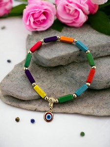 Bracelet en pierres perlées élastiques DAFNI - Fait main, cadeau unisexe pour la fête des mères et la Saint-Valentin, fabriqué à Istanbul, modèle 44 - Product Image 1