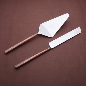 Servidor de pasteles de acero inoxidable de primera calidad con mango ergonómico Ideal para servir pasteles y pasteles en el hogar y panadería - Product Image 3