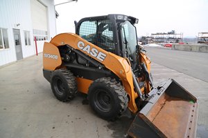 Cargadora Compacta SV340B Más Vendida con Alta Eficiencia, Garantía de 4 Años, Bomba Hidráulica y Motor, Accesorios, Motor Yanmar, Transmisión - Product Image 2