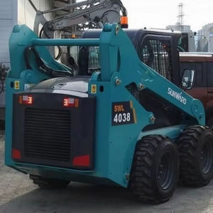 Chargeuse compacte Sunward SWL 4038 d'occasion à vendre, mini-chargeuse sur pneus avec moteur Kubota, incluant roulement moteur, pompe et PLC - Product Image 4