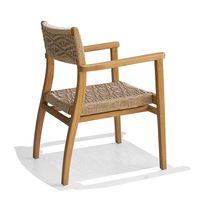 Nouvelle chaise de restaurant moderne de conception tendance teck bois rotin osier couleur naturelle canne chaise d'extérieur rembourrée