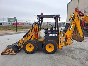 Chargeuse-pelleteuse à chenilles JCB 1CX 2022 d'occasion en excellent état, avec boîte de vitesses et roulements à charge nominale de 3 tonnes - Product Image 3