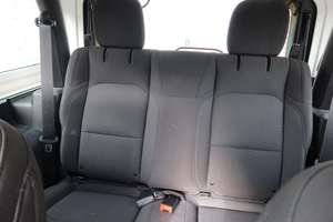 Jeep Wrangler Sport SUV essence 4x4 R19 en alliage d'aluminium avec caméra, modèle 2023, neuf et impeccable - Product Image 3