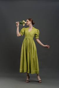 Vestido de algodón de verano para mujer con bordado floral, diseño de moda y decoración de botones, Top transpirable de manga larga para mujer - Product Image 4