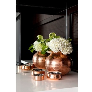 Maceta Decorativa de Acero Inoxidable Dorado Estilo Indio, Maceta Colgante de Metal con Cadena para Patio, Porche y Jardín - Product Image 1