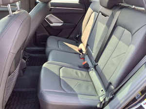 Occasion 2022, faible kilométrage, transmission automatique, sièges en cuir, sans accident et prêt à être expédié. - Product Image 3