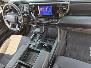 Toyota Tundra SR5 2024 en Perfectas Condiciones - Product Image 6