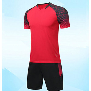 Uniforme de fútbol de alta calidad Ropa Uniforme de equipo de fútbol de tamaño personalizado Uniforme de fútbol de material duradero - Product Image 3