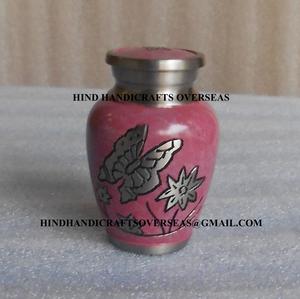 Mini urnas de cremación de latón nuevas de calidad superior con bolsa de terciopelo para cenizas humanas o cosas conmemorativas en gran oferta - Product Image 3