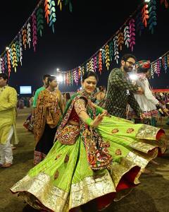 ALC SERIES Navratri Special Reversible Lehenga Choli en Muselina de Algodón para Ocasiones de Fiesta - Product Image 5