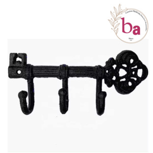 Manteau en fonte antique artisanal et crochets pour chapeau Rail élégant article décoratif pour la maison - Product Image 1