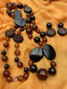 Vente chaude Collier En Résine À La Main pour Femmes Filles Bijoux De Mode Multicolore Lune Forme Motif Avec Perles Direct Inde - Product Image 2