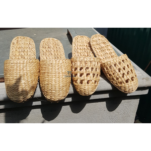 Wholesale Handmade Water Hyacinth Sandals High Quality Eco-Friendly Natural Eco-friendly Fabric Best Price Winter Hotel Made - Product Image 4