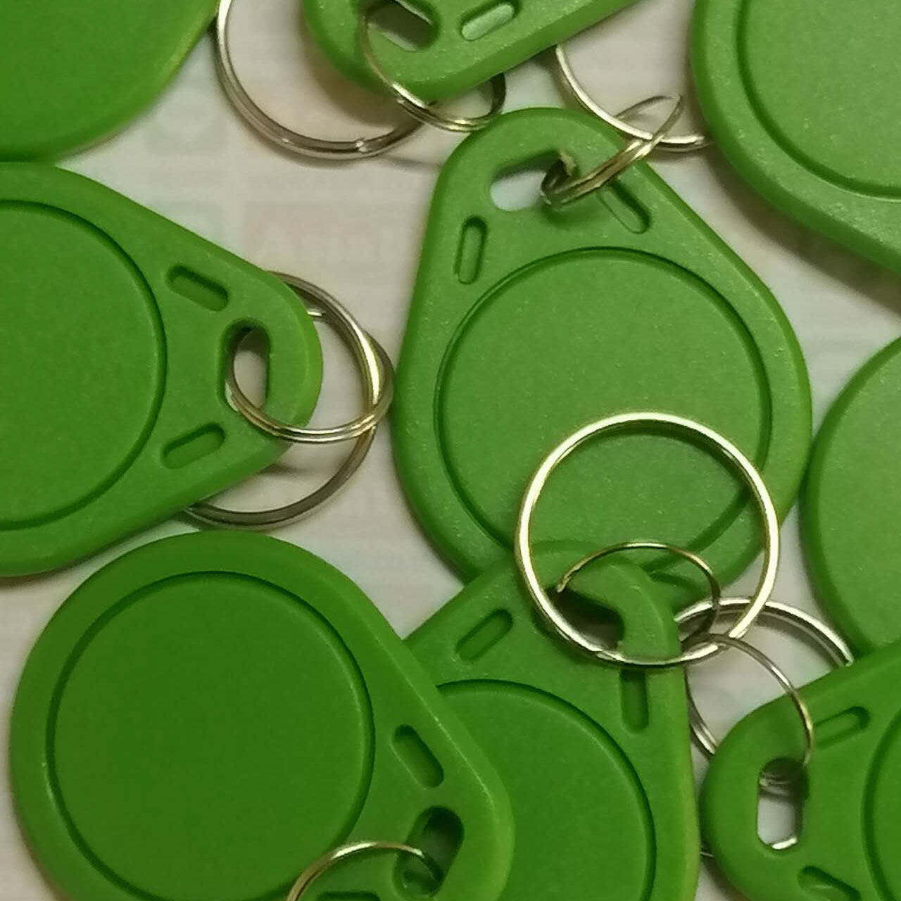 สีเขียว