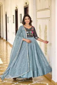ชุดคลุม anarkali นักออกแบบล่าสุดผ้าจอร์เจียแบบเย็บปักตามลำดับโดยเสื้อผ้าอินเดียและปากีสถาน - Product Image 3