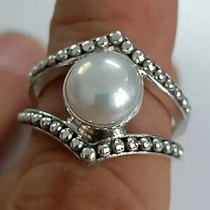Navya Craft Handmade 925 Sterling <b>Silver</b> Freshwater Pearl <b>Statement</b> <b>Ring</b> Boho June Birthstone Jewelry with Sizes 4 13 for Women - Product Image 4