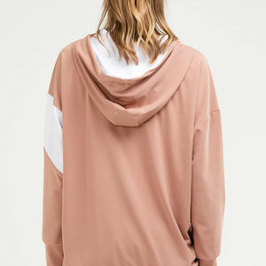 Sweat à capuche court zippé pour femme, 100 % coton, anti-boulochage et respirant, style streetwear, avec logo brodé, haute qualité sur mesure - Product Image 3