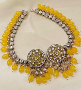 Pendientes Earchain de diseñador de tendencia para mujer, cómodas cadenas largas para las orejas con tachuelas de latón, conjunto de joyería étnica para fiesta nupcial - Product Image 1