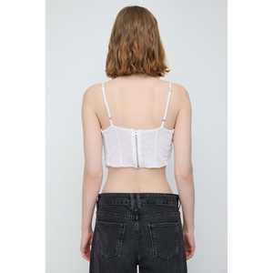 Blusa Casual con Adornos de Piedras y Logotipo Frontal - Product Image 4