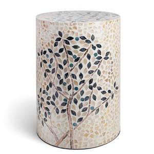 Taburetes de Lujo Hechos a Mano con Incrustaciones de Madreperla, Muebles con Detalles de Concha para Apartamento, Diseño Interior de Alta Gama - Product Image 3