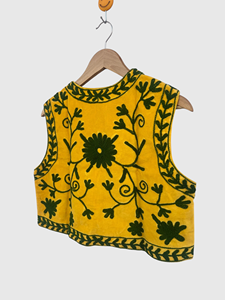 Chaleco de terciopelo amarillo para mujer, bordado floral, estilo bohemio, sin mangas, hecho a mano, cuello redondo, sin cuello - Product Image 3
