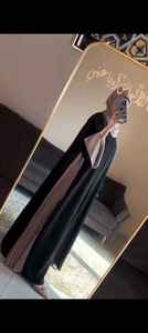 Premium femmes élégant modeste brodé à la main Abayas tissu respirant plis latéraux formel traditionnel dubaï robes musulman - Product Image 4