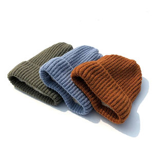 หมวกบีนนี่ผู้ชายลายแจ็คการ์ดสีสันสวยงามที่สุด สำหรับฤดูหนาวใหม่ ออกแบบโดยดีไซเนอร์ ช่วยให้ศีรษะและใบหน้าอุ่นสบาย ผลิตจากผ้าถักนุ่ม - Product Image 6