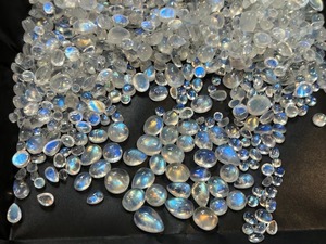 Mehrajudin Gems - Gemas Sueltas de Piedra Lunar Arcoíris Ovalada Natural Transparente con Efecto de Juego de Color, Lote de Piedras de Nacimiento de Junio - Product Image 5