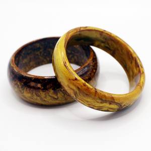 Brazaletes únicos de resina botánica con hojas reales, pétalos y conchas incrustadas para mujeres, joyería de regalo hecha a mano - Product Image 1