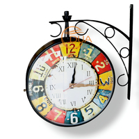Horloge murale analogique en métal double face de la gare ferroviaire noire antique de produit vintage (8 pouces, noir), standard.