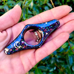 Support de page de livre en résine, poignée pour les doigts, accessoire de lecture durable et confortable, parfait pour les livres, les documents d'étude, les journaux et les romans - Product Image 1