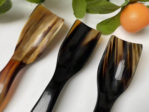 Cuillère de service en corne de buffle de style animal, qualité supérieure, polie, en provenance d'Inde, artisanat naturel pour la décoration de la maison et les fêtes - Product Image 2