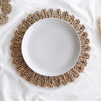 Assiettes de présentation festonnées en jonc de mer, offre promotionnelle, napperons tressés en jonc de mer, sous-plats en paille et raphia