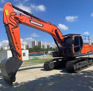 Excavatrice sur chenilles Doosan DX225LC-9C d'occasion, machine certifiée de haute qualité, 22 tonnes, godet de 1,02 m, puissance de 140 kW, composants d'origine - Product Image 1