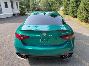 Certificado cuidadosamente usado 2022 A L FA Romeo Giulia Quadrifoglio - Product Image 4