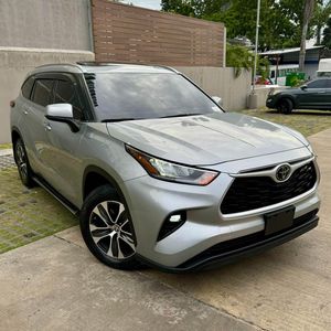 Toyota Highlander de Segunda Mano Asequible en Existencia con Disponibilidad al por Mayor, Buen Estado, Piezas en Funcionamiento - Product Image 2