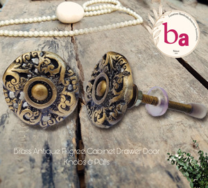 Tiradores y tiradores de cajón de armario de filigrana de flores de latón antiguo Conectores de mango elegante y soportes de estante Venta caliente - Product Image 2