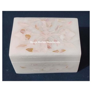 Boîtes à bijoux personnalisables en marbre blanc incrusté de petits os de forme rectangulaire emballage en matériau incrusté de nacre grands cadeaux - Product Image 1