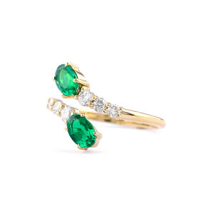 Anillo de compromiso de oro macizo de 14 quilates más vendido con Esmeralda ovalada natural y Diamante redondo recién llegado para mujer ocasión de boda - Product Image 4