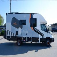 Caravane de luxe moderne, imperméable, en acier inoxydable, 4x4, mini camping-car, véhicule de camping tout-terrain pour 4 personnes, 3500 kg, double