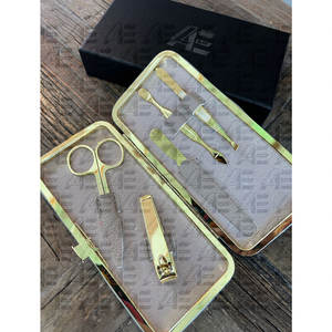 PROMOTION : Kit de Manucure et Pédicure BLANC 5 Pièces – Coupe-Ongles, Mini Ciseaux, Lime à Ongles, Repousse-Cuticules et Pince à Épiler 2026 - Product Image 2
