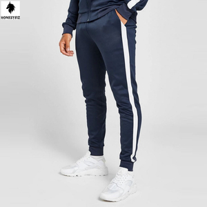 เสื้อฮู้ดผู้ชายสีดำแบบสวมหัวเสื้อบาสเก็ตบอลเสื้อฮู้ดขนสัตว์ยืดหยุ่นแบบเรียบลำลอง - Product Image 3