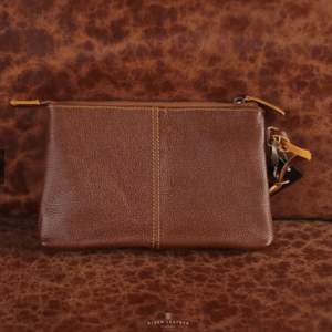Pochette utilitaire en cuir de vachette véritable de qualité supérieure Design élégant pour les besoins de stockage quotidiens d'Indonésie - Product Image 4
