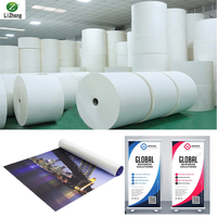 Rouleau de papier synthétique en plastique PP imprimable imperméable pour l'extérieur et l'intérieur, finition brillante mate, séchage rapide, matériaux pour bannières et affiches